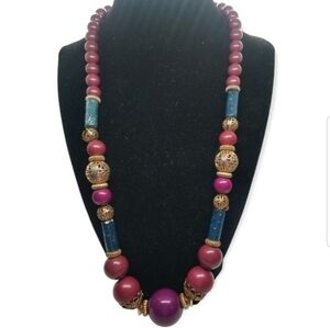 VINTAGE ORNATE SILVERTONE & PURPLE BEADED STATEMENT NECKLACE